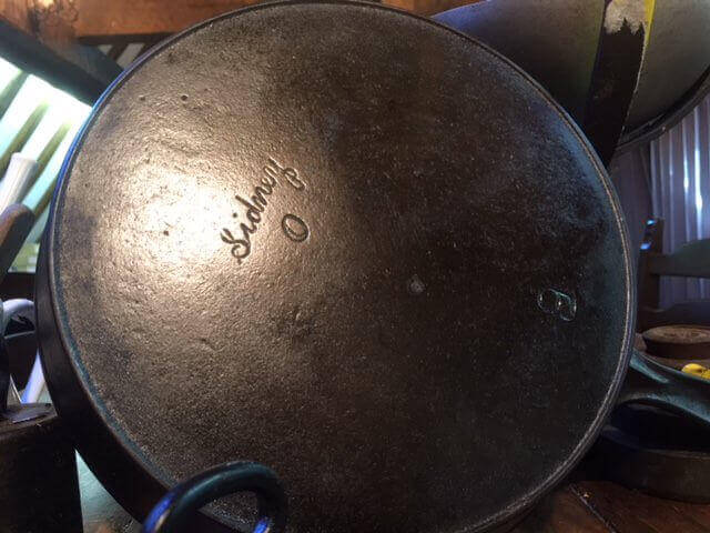 Sidney Hollow Ware Co,. This super smooth skillet was made by Sidney Hollowware.