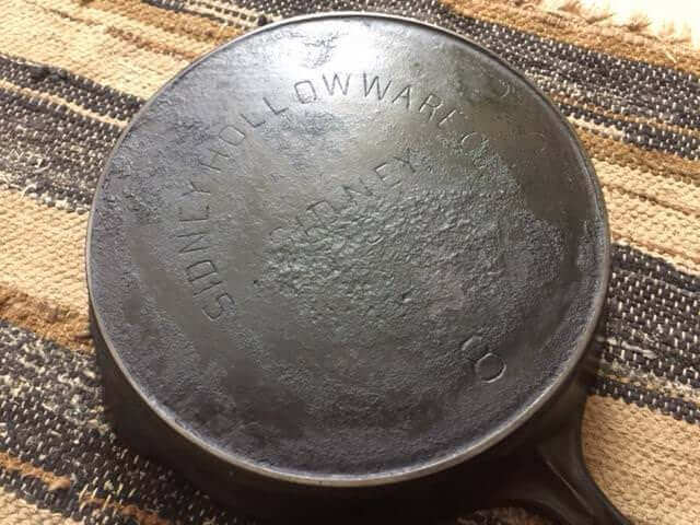 Vintage cast-iron. This Sidney No8 skillet straight from an estate sale.