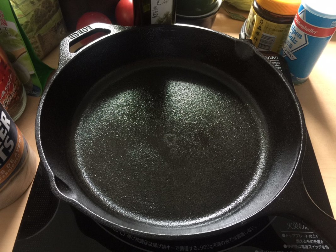 Lodge cast iron skillet perspective from a cast iron enthusiast.