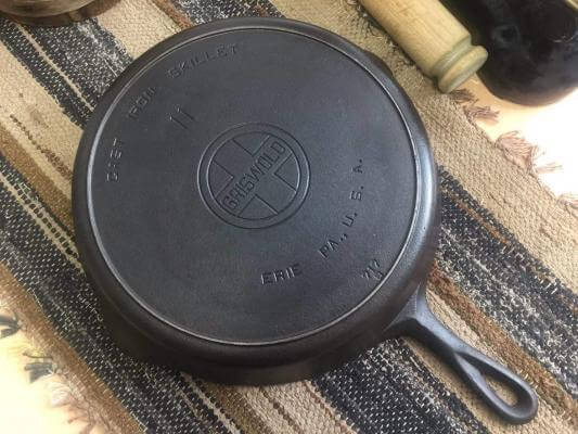 Great gift idea! 1930's Griswold No. 18 Cast Iron Muffin Pan, 6