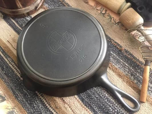 Great gift idea! 1930's Griswold No. 18 Cast Iron Muffin Pan, 6