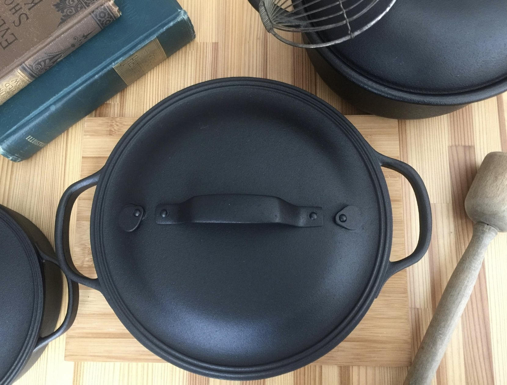 What Size Dutch Oven Is Best? (For Singles, Couples and Families)