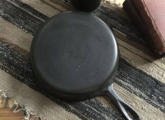 Griswold small logo skillet